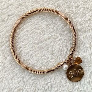 Vintage Gold-Tone Cable Bangle Bracelet “Mom” Charm Heart Pearl